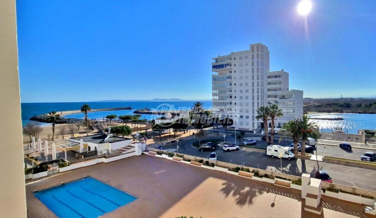 Spacieux Appartement Rose Front Mer Et Piscine Roses Dış mekan fotoğraf